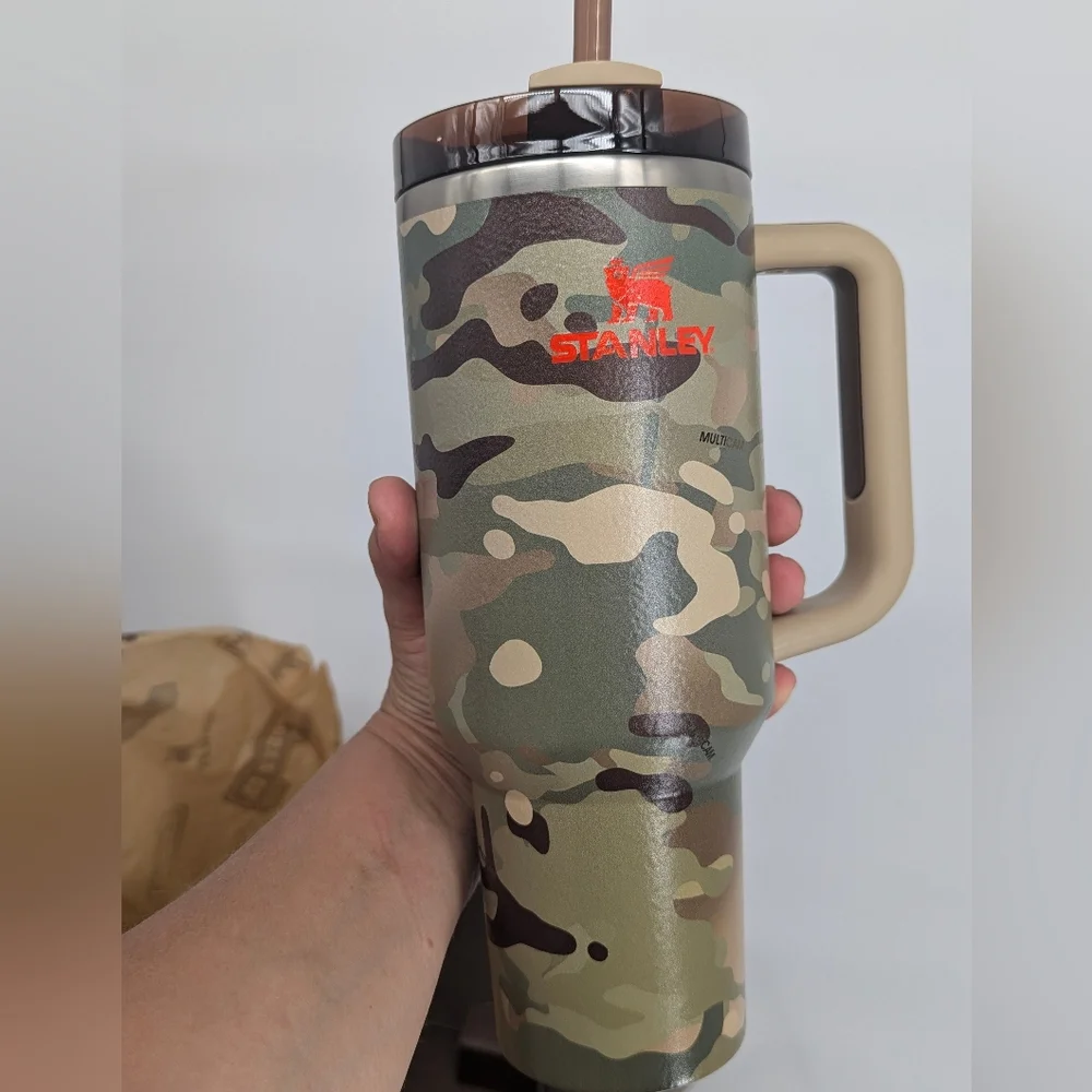 The Post Malone x Stanley Quencher H2.0 FlowState Tumbler 40 OZ - Post Malone